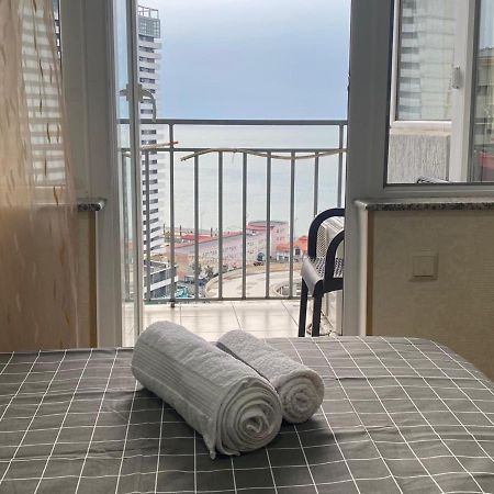 Apartment Black Sea Side バトゥーミ エクステリア 写真