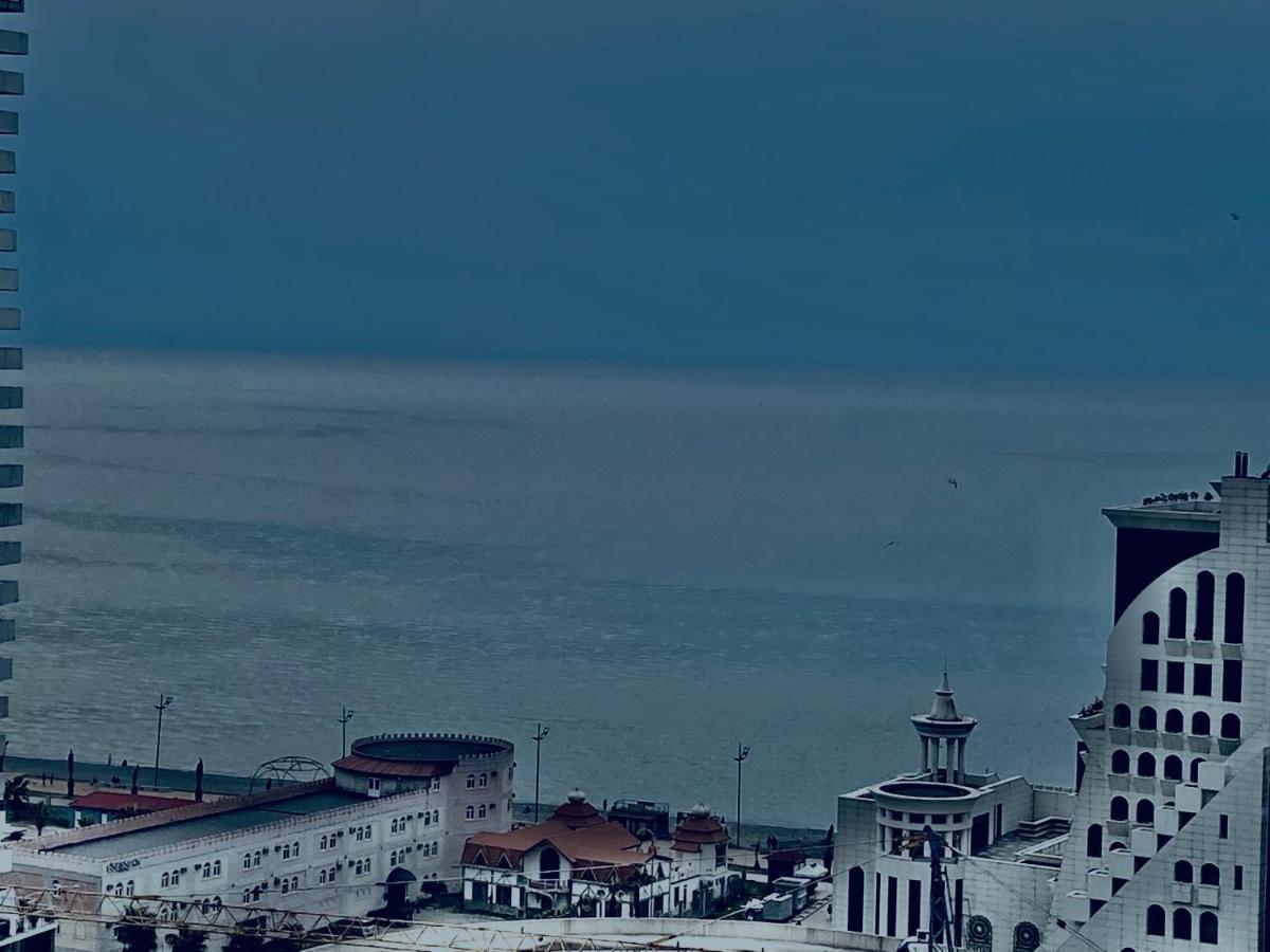 Apartment Black Sea Side バトゥーミ エクステリア 写真