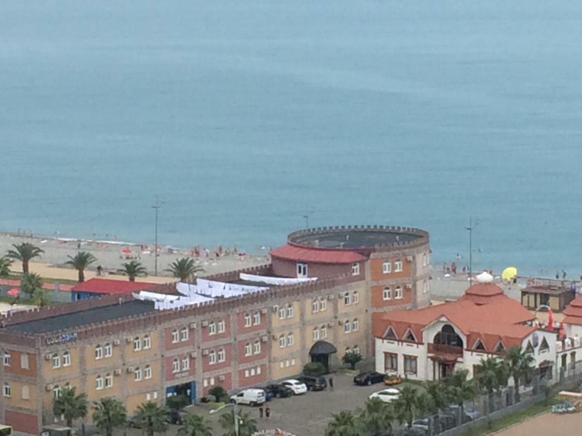 Apartment Black Sea Side バトゥーミ エクステリア 写真